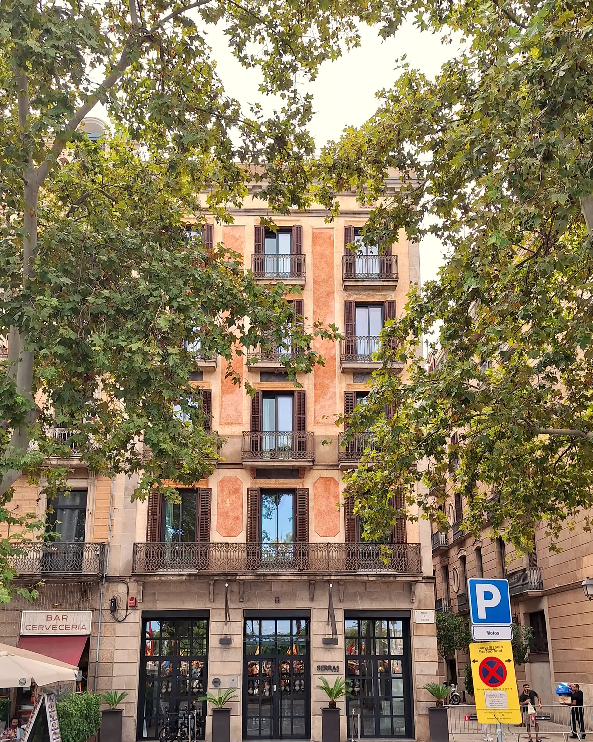 Serras Barcelona, Barcelona