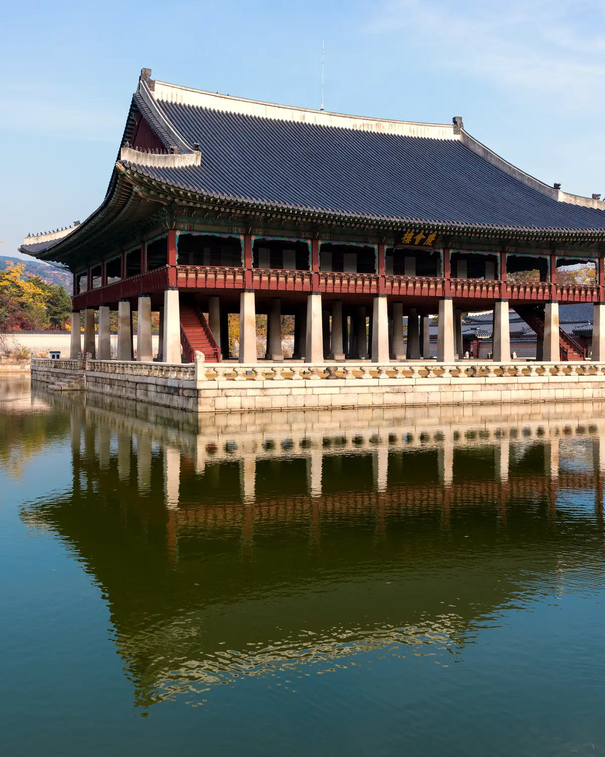 Royal Banquet Hall Gyeonghoeru (경회루) at Gyeongbokgung Palace (경복궁), Seoul